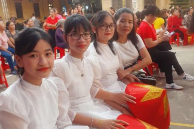 CÁC EM HỌC SINH THAM GIA BIỂU DIỄN KỶ NIỆM 40 NĂM THÀNH LẬP THỊ TRẤN XUÂN TRƯỜNG